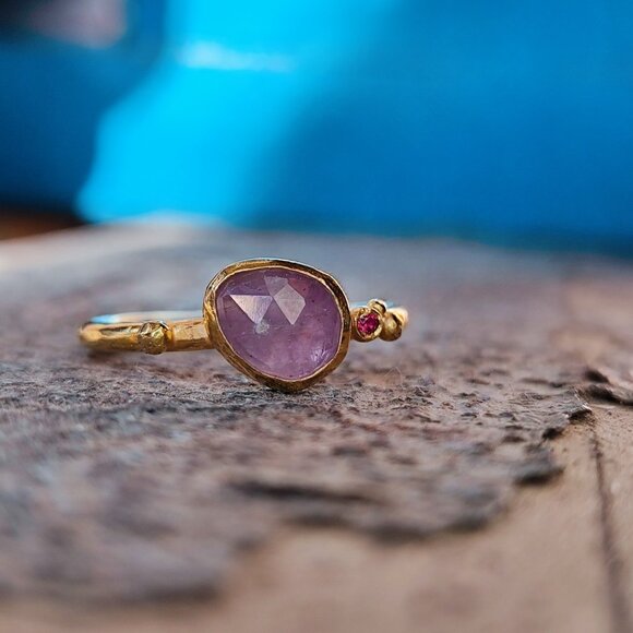 Sapphire ring. 14K Yellow gold ring with Pink Sapphire & small Ruby. Unique ring - Picture 9 of 14